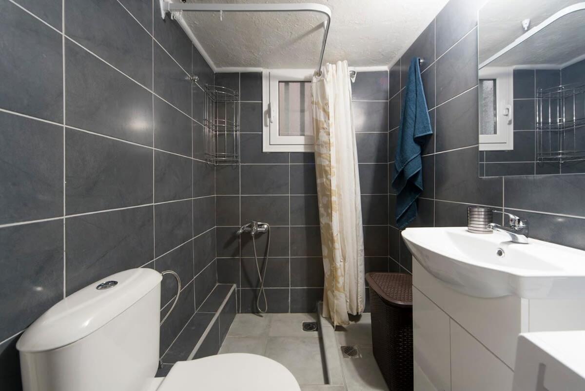 אתונה Central Apartment 3' To Metaksourgio Metro Station מראה חיצוני תמונה